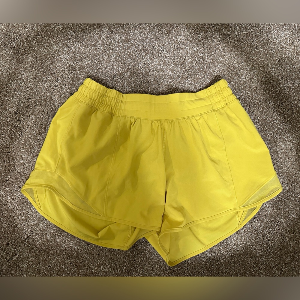 Lululemon track that shorts size 6